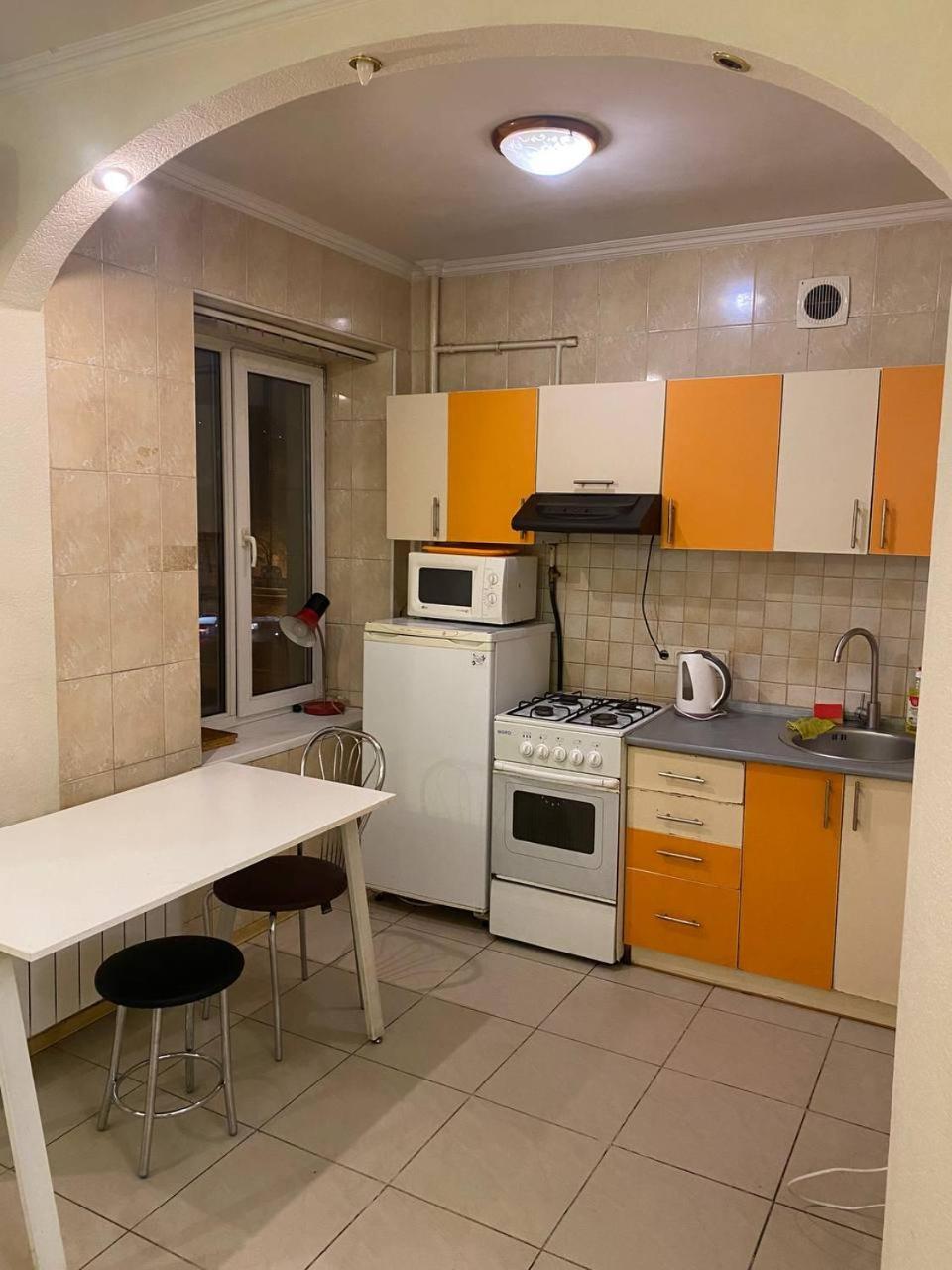 Apartment Triokhsviatytelskaya Street 3 Κίεβο Εξωτερικό φωτογραφία